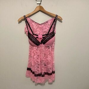 NWT Cinema Etoile Pink and Black Lace Babydoll Chemise with bottoms, size large
